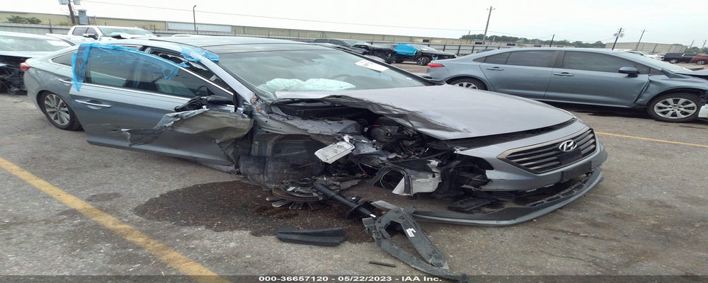 5NPE34AFXGH328241 2016 HYUNDAI SONATA photo no. 3