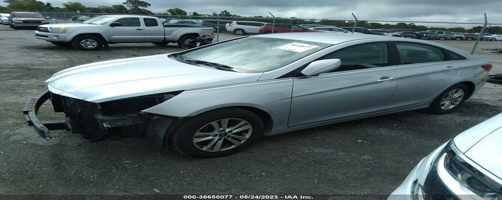 5NPEB4AC0DH697405 2013 HYUNDAI SONATA photo no. 2