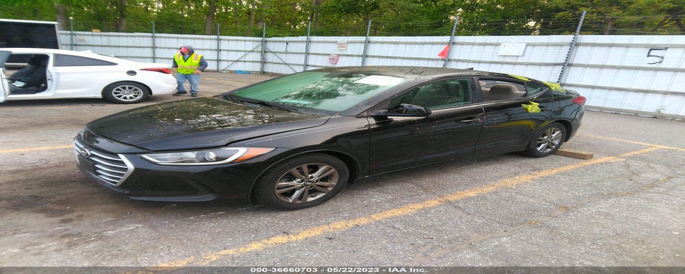 KMHD74LF7HU124755 2017 HYUNDAI ELANTRA photo no. 2