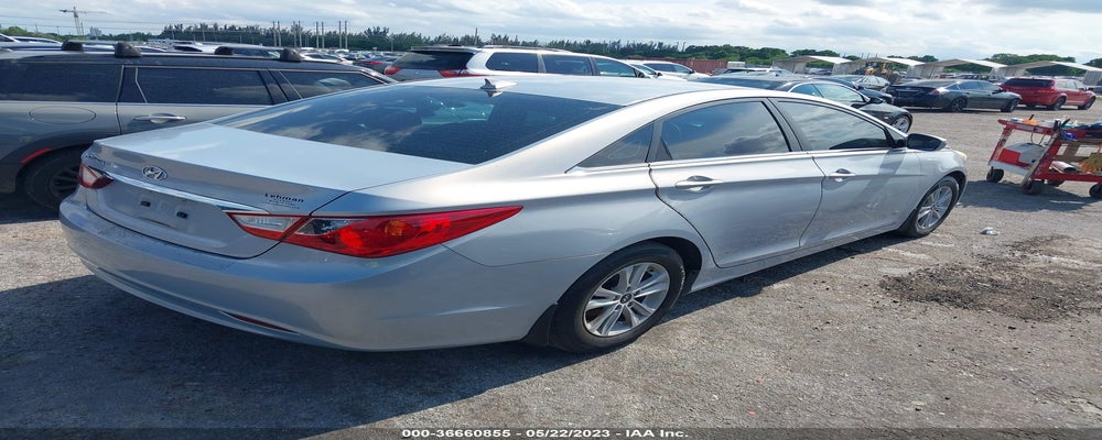 5NPEB4AC4DH610685 2013 HYUNDAI SONATA photo no. 4