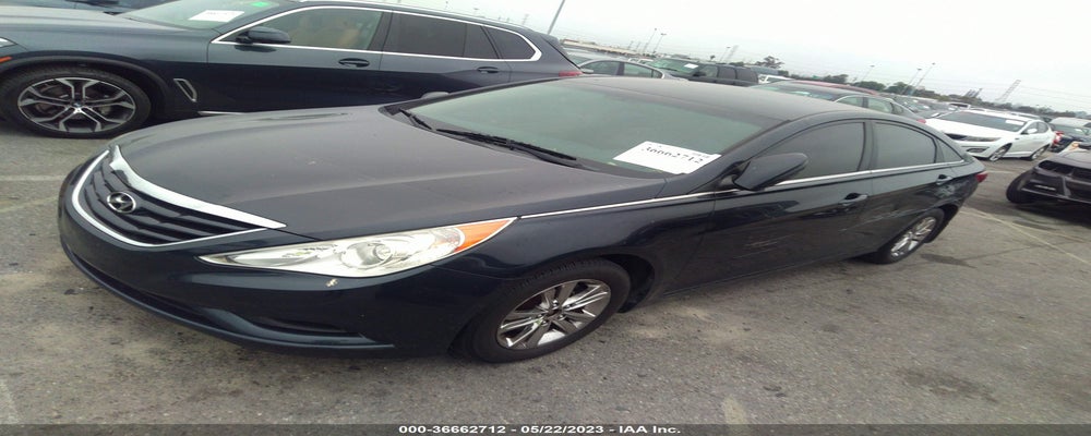 5NPEB4AC9BH182433 2011 HYUNDAI SONATA photo no. 2