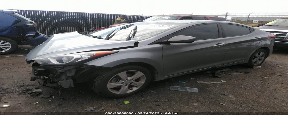 KMHDH4AE8DU918133 2013 HYUNDAI ELANTRA photo no. 2