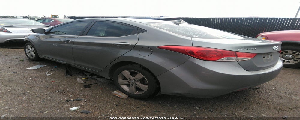 KMHDH4AE8DU918133 2013 HYUNDAI ELANTRA photo no. 3