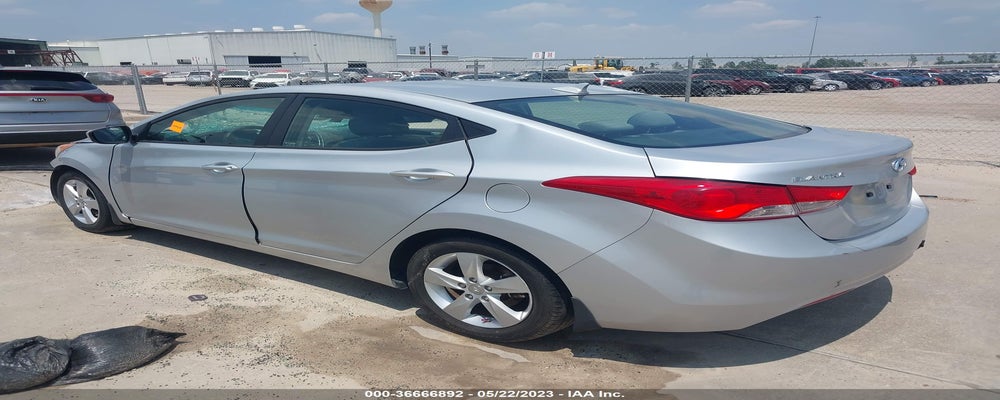 5NPDH4AEXDH392148 2013 HYUNDAI ELANTRA photo no. 3