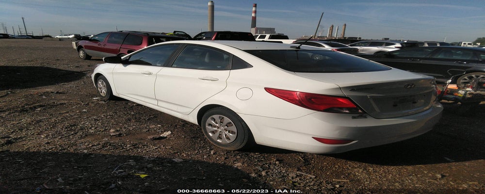 KMHCT4AE4FU933709 2015 HYUNDAI ACCENT photo no. 3