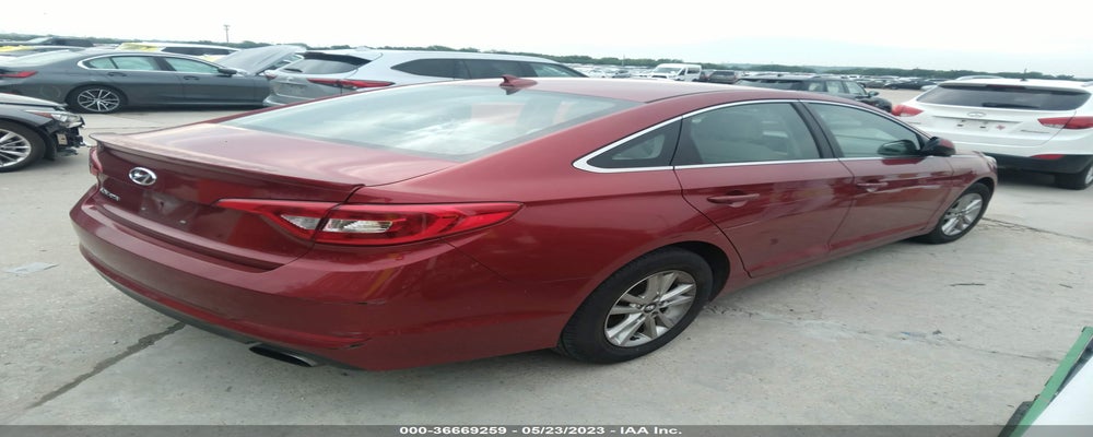 5NPE24AF0FH063993 2015 HYUNDAI SONATA photo no. 4