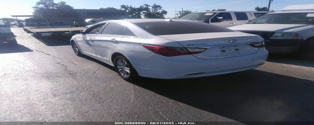 5NPEB4AC8BH295614 2011 HYUNDAI SONATA photo no. 3