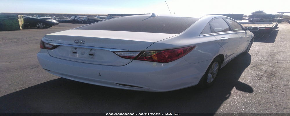 5NPEB4AC8BH295614 2011 HYUNDAI SONATA photo no. 4