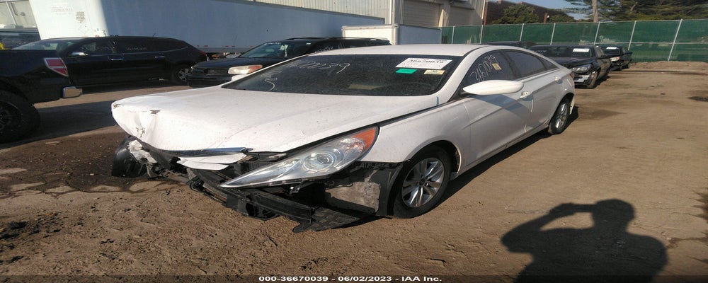 5NPEB4AC3DH745687 2013 HYUNDAI SONATA photo no. 2