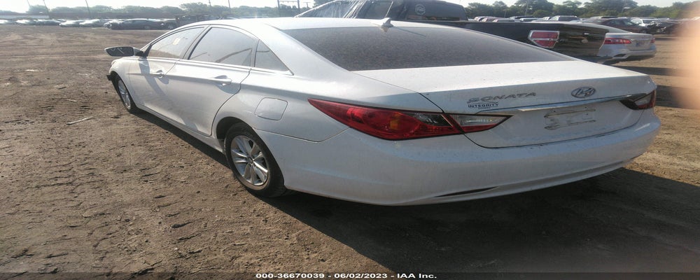 5NPEB4AC3DH745687 2013 HYUNDAI SONATA photo no. 3