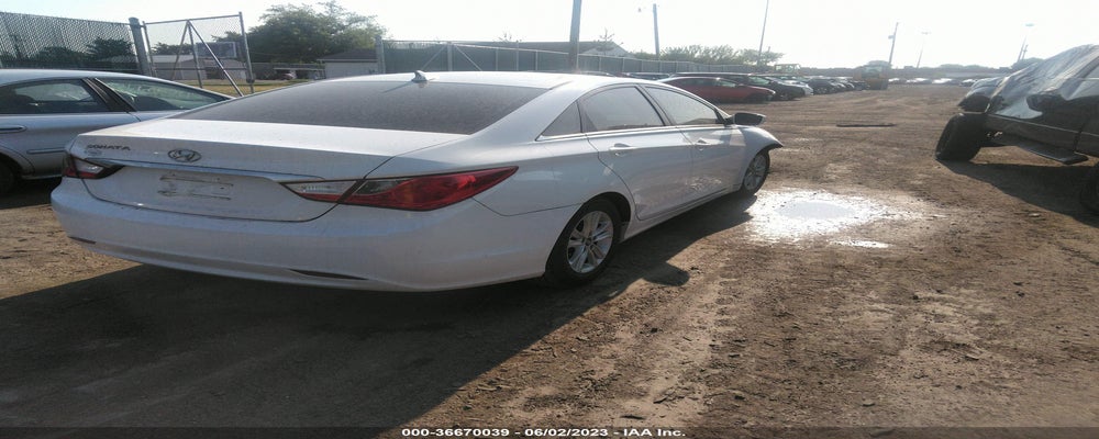 5NPEB4AC3DH745687 2013 HYUNDAI SONATA photo no. 4