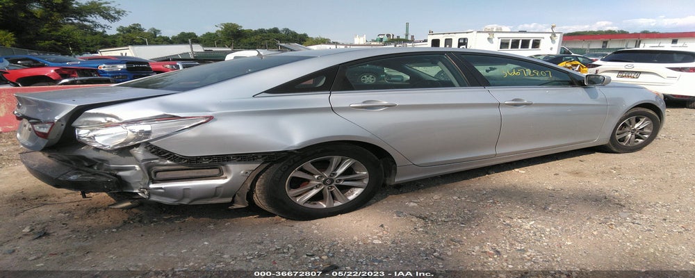 5NPEB4AC4DH573766 2013 HYUNDAI SONATA photo no. 4