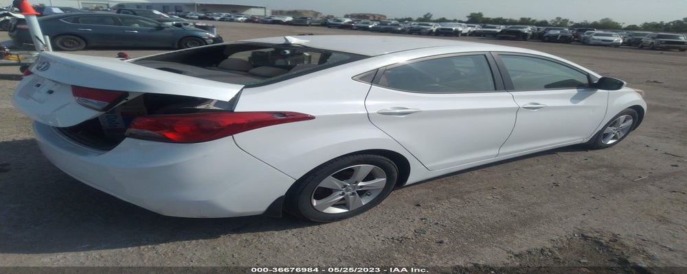 5NPDH4AE2DH373268 2013 HYUNDAI ELANTRA photo no. 4