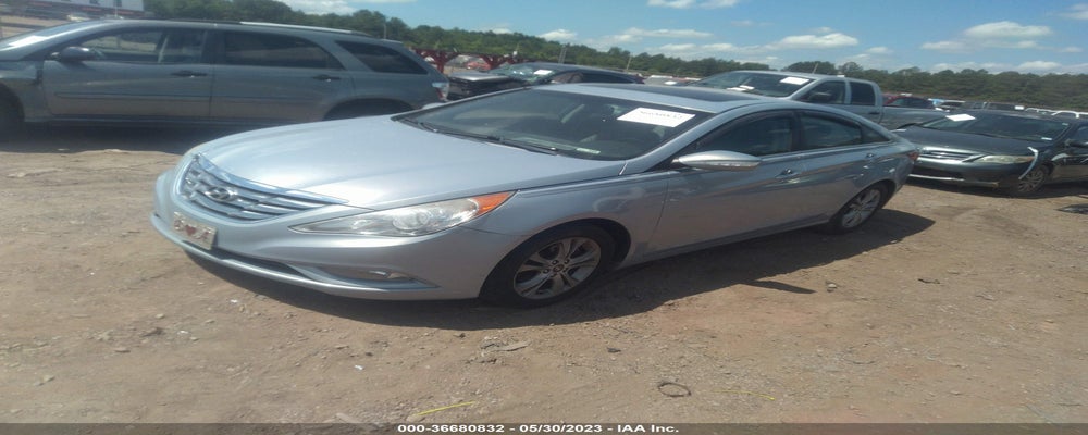 5NPEC4AC3BH184014 2011 HYUNDAI SONATA photo no. 2