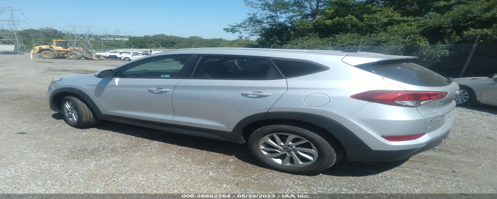 KM8J3CA4XGU139727 2016 HYUNDAI TUCSON photo no. 3