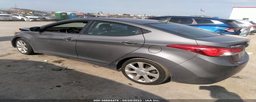 5NPDH4AE8DH444585 2013 HYUNDAI ELANTRA photo no. 3
