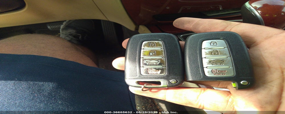 KMHGC4DD4CU207266 2012 HYUNDAI GENESIS photo no. 11