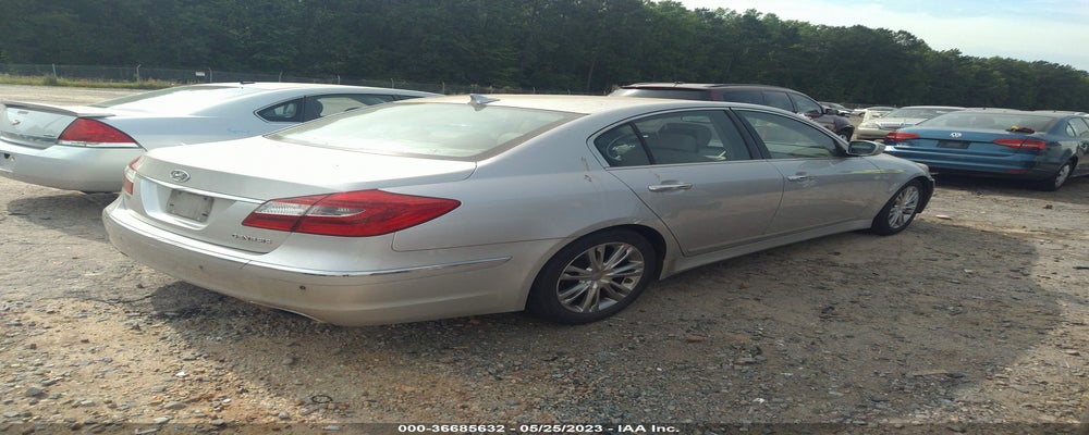KMHGC4DD4CU207266 2012 HYUNDAI GENESIS photo no. 4