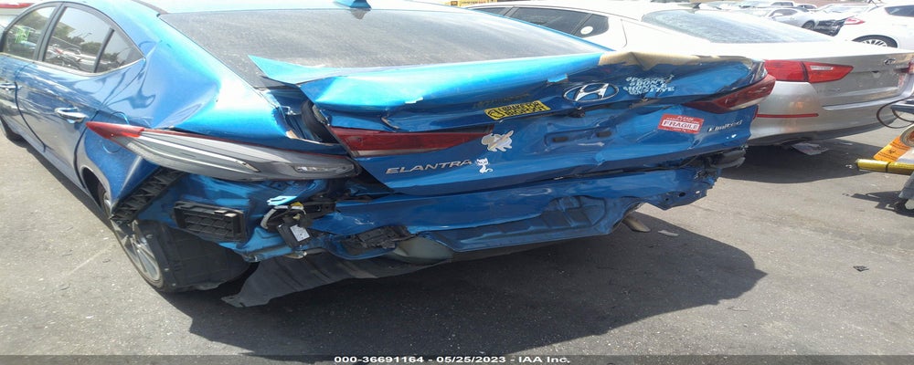 KMHD84LF2HU263995 2017 HYUNDAI ELANTRA photo no. 6