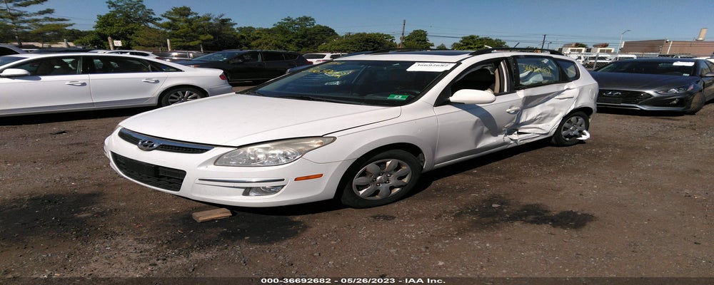 KMHDC8AE3AU075153 2010 HYUNDAI ELANTRA TOURING photo no. 2