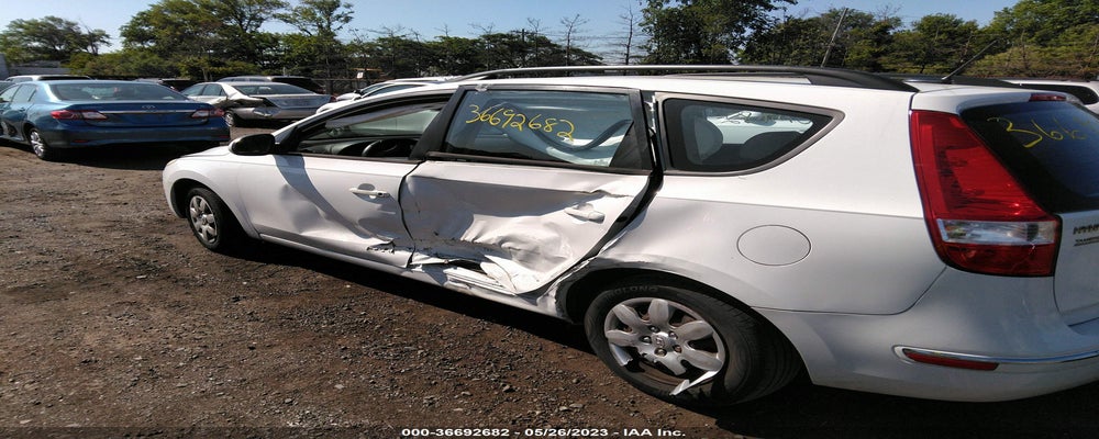 KMHDC8AE3AU075153 2010 HYUNDAI ELANTRA TOURING photo no. 6