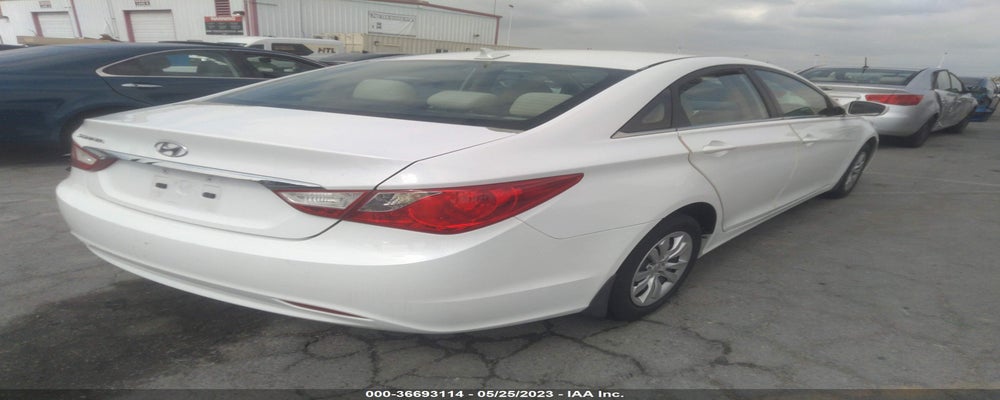 5NPEB4ACXDH558057 2013 HYUNDAI SONATA photo no. 4