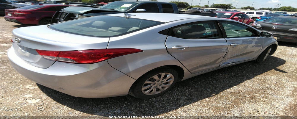 5NPDH4AEXBH023433 2011 HYUNDAI ELANTRA photo no. 4