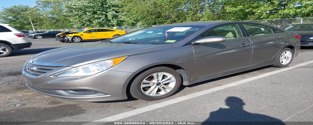 5NPEB4AC3EH928072 2014 HYUNDAI SONATA photo no. 2