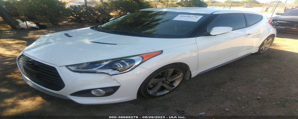 KMHTC6AE1FU231388 2015 HYUNDAI VELOSTER photo no. 2