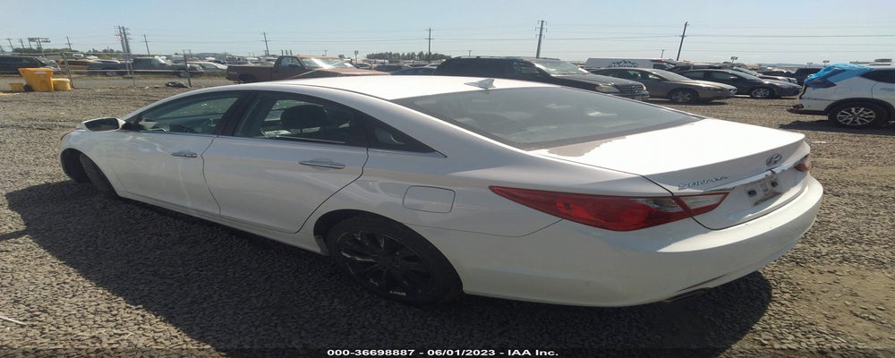5NPEC4AC4BH092717 2011 HYUNDAI SONATA photo no. 3