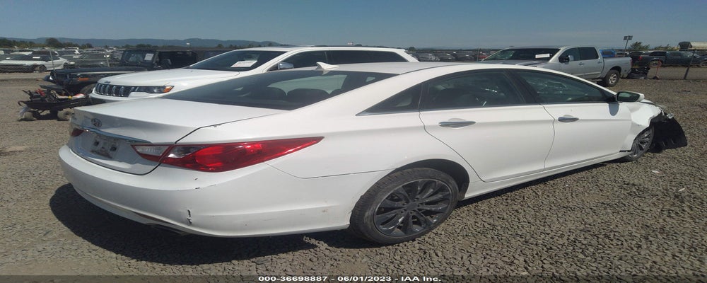5NPEC4AC4BH092717 2011 HYUNDAI SONATA photo no. 4