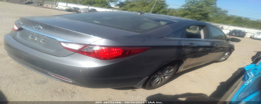 5NPEB4ACXDH683463 2013 HYUNDAI SONATA photo no. 4