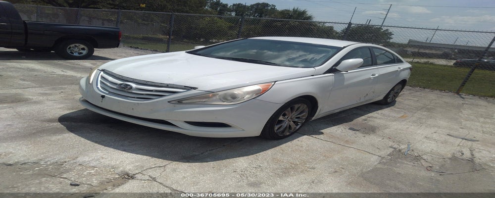5NPEB4AC7BH244881 2011 HYUNDAI SONATA photo no. 2
