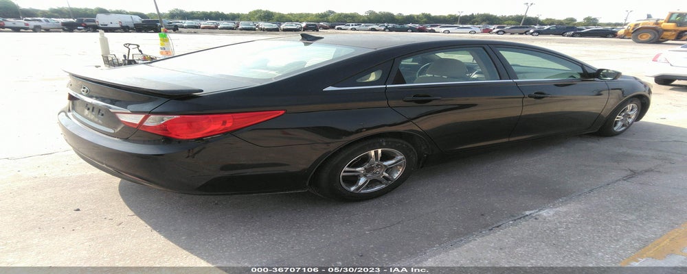 5NPEB4AC7BH024933 2011 HYUNDAI SONATA photo no. 4