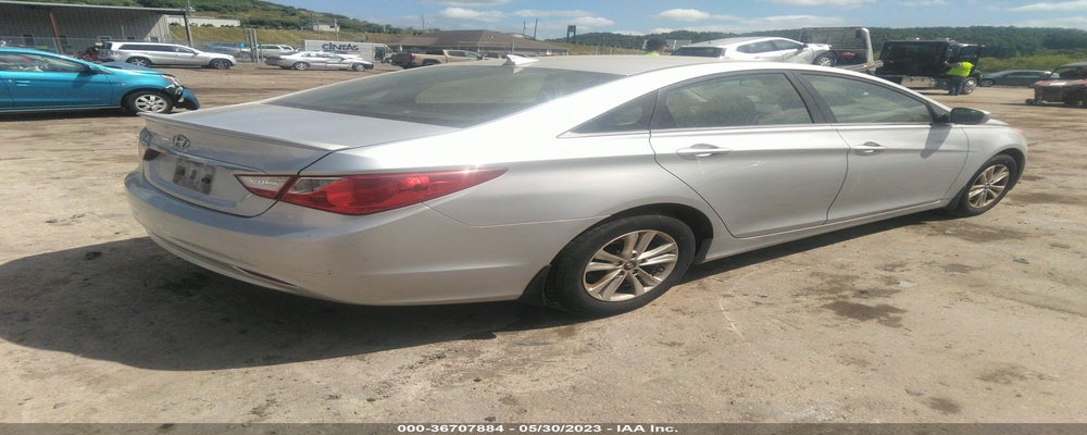 5NPEB4ACXDH732421 2013 HYUNDAI SONATA photo no. 4