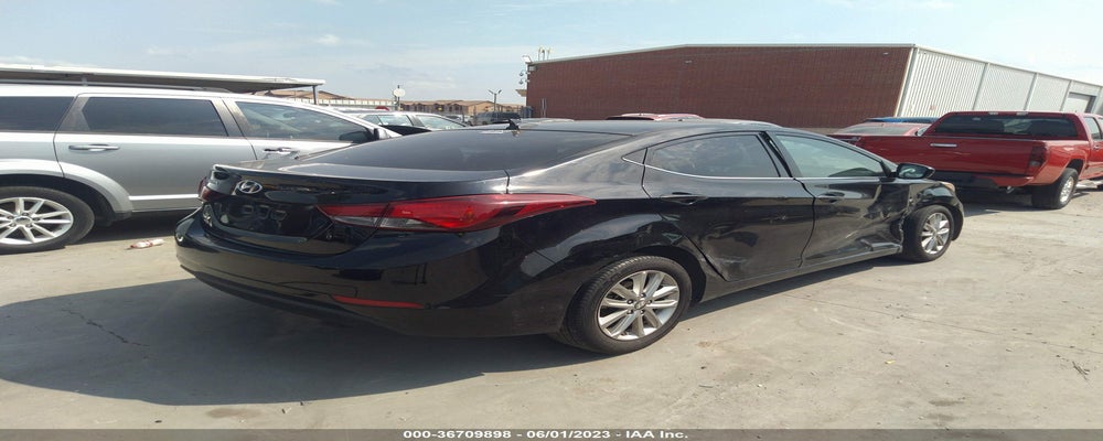 5NPDH4AE8FH631781 2015 HYUNDAI ELANTRA photo no. 4