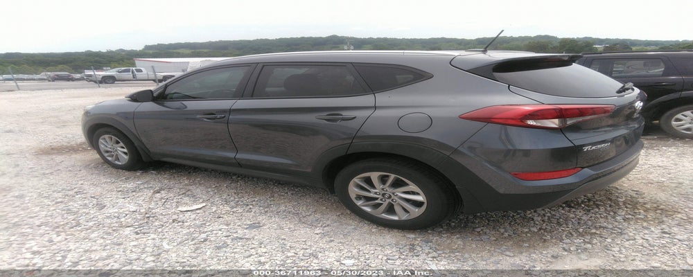 KM8J33A26GU203275 2016 HYUNDAI TUCSON photo no. 3