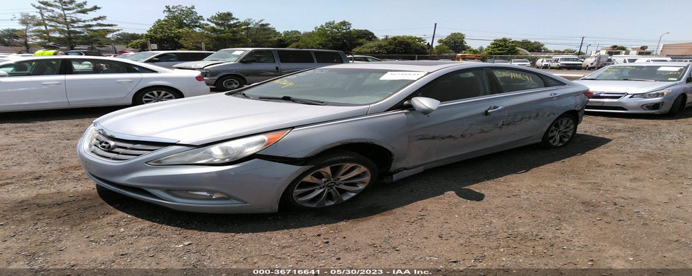 5NPEC4AB2BH263990 2011 HYUNDAI SONATA photo no. 2