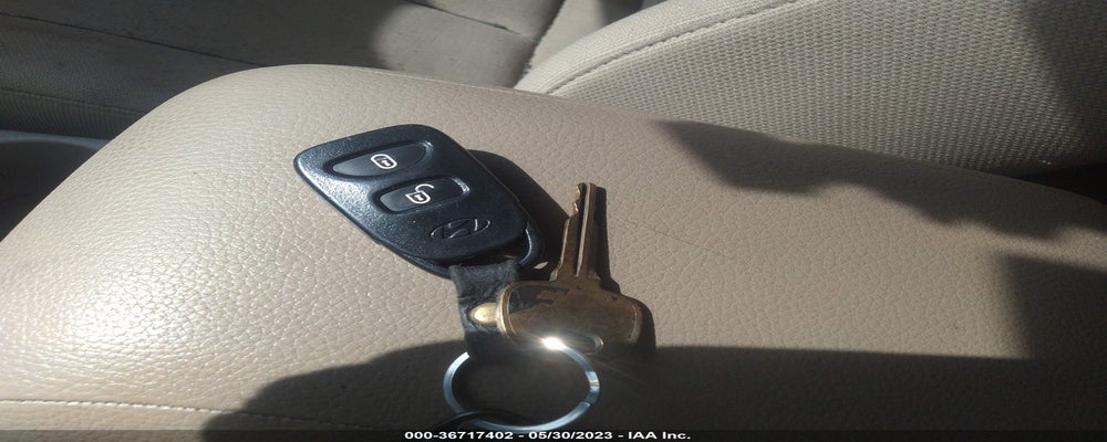 5NMSG3AB4AH415216 2010 HYUNDAI SANTA FE photo no. 11