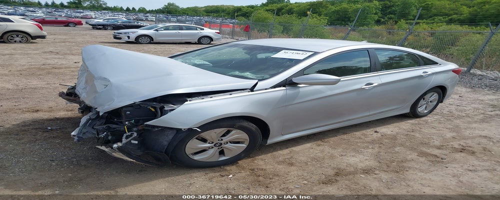 5NPEB4AC8EH818439 2014 HYUNDAI SONATA photo no. 2