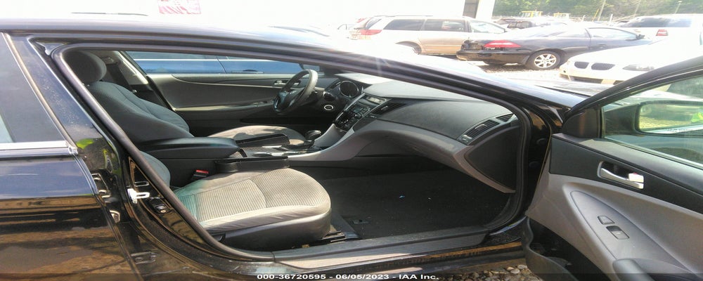5NPEB4AC0BH031318 2011 HYUNDAI SONATA photo no. 5