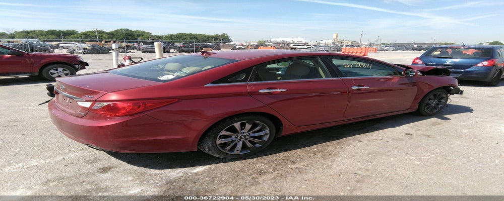 5NPEC4AB9BH242618 2011 HYUNDAI SONATA photo no. 4