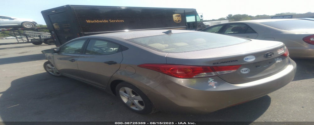 5NPDH4AE3DH308431 2013 HYUNDAI ELANTRA photo no. 3