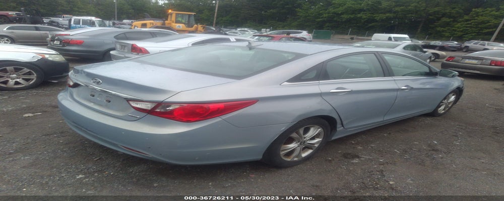 5NPEC4AC4BH115946 2011 HYUNDAI SONATA photo no. 4