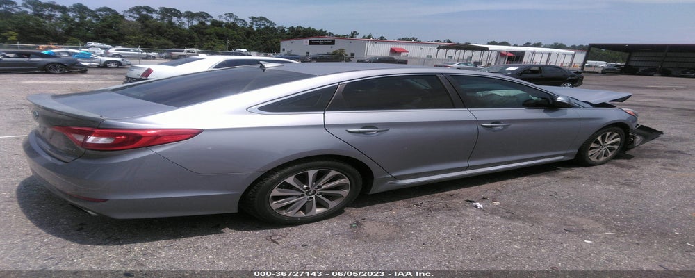 5NPE34AF2FH027817 2015 HYUNDAI SONATA photo no. 4