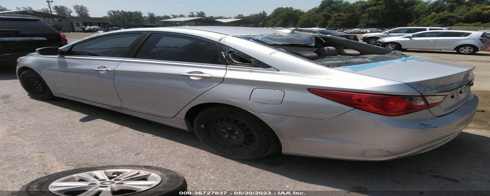 5NPEB4AC8BH287206 2011 HYUNDAI SONATA photo no. 3