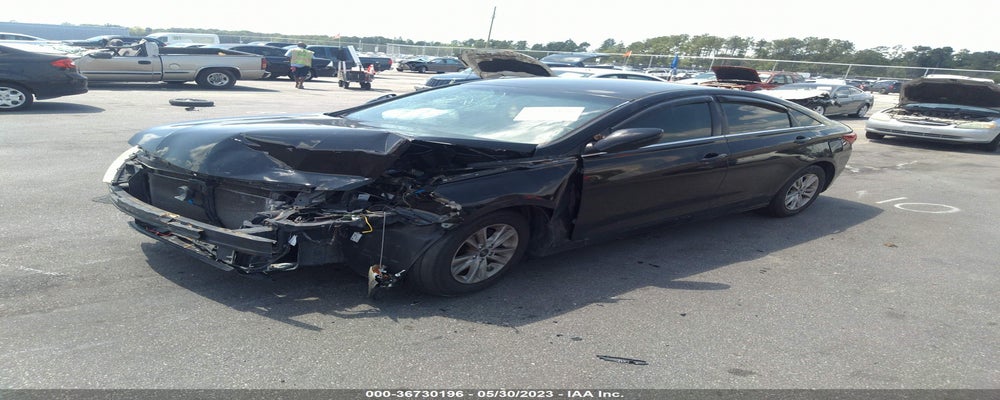 5NPEB4ACXBH210479 2011 HYUNDAI SONATA photo no. 2