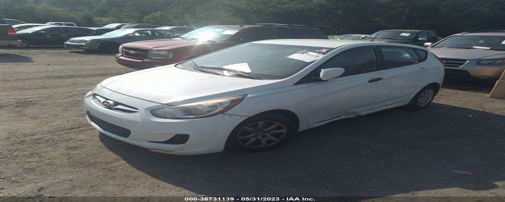KMHCT5AE3DU063549 2013 HYUNDAI ACCENT photo no. 2