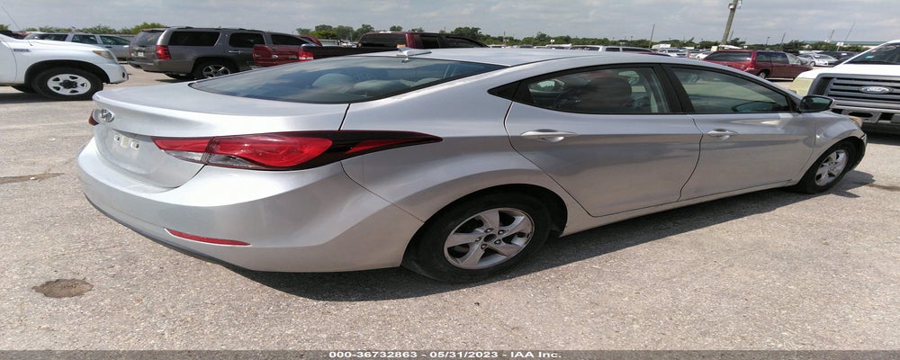 5NPDH4AE1FH652407 2015 HYUNDAI ELANTRA photo no. 4
