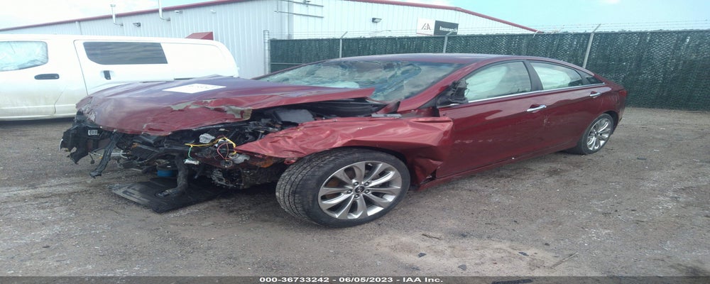5NPEC4AC8BH225835 2011 HYUNDAI SONATA photo no. 2